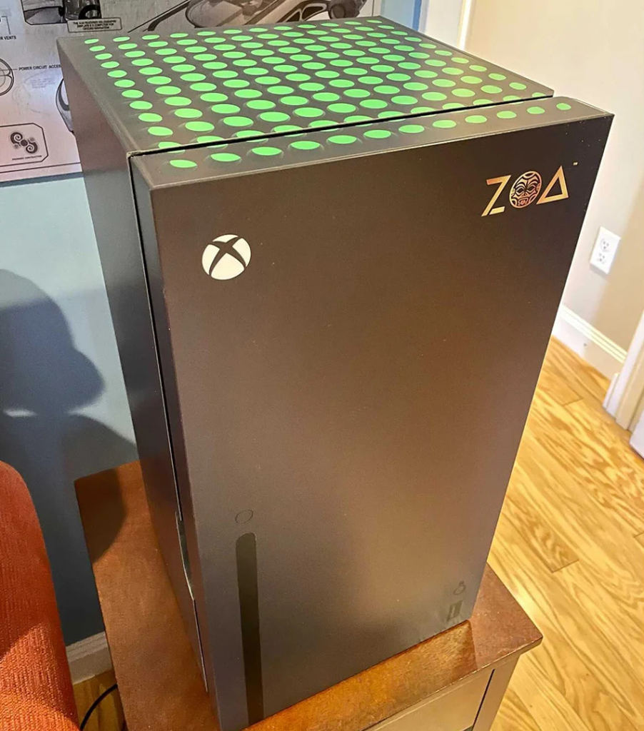 假新聞成真，微軟真的在做Xbox Series X外形的迷你冰箱 - 第8張